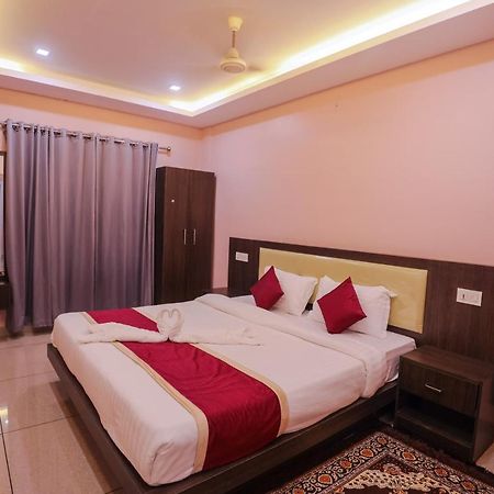 ビサーリー Zanbaq Residencyアパートホテル エクステリア 写真